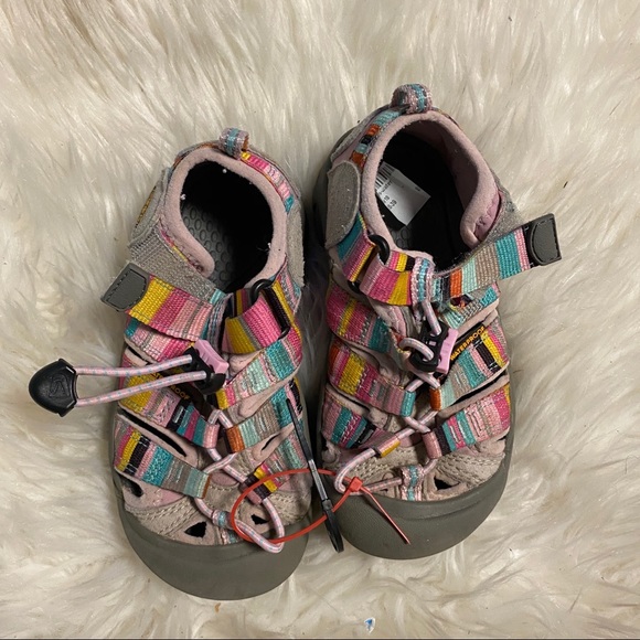 Keen Girls Sports Sandals sz 10 # box 32 - Picture 3 of 7